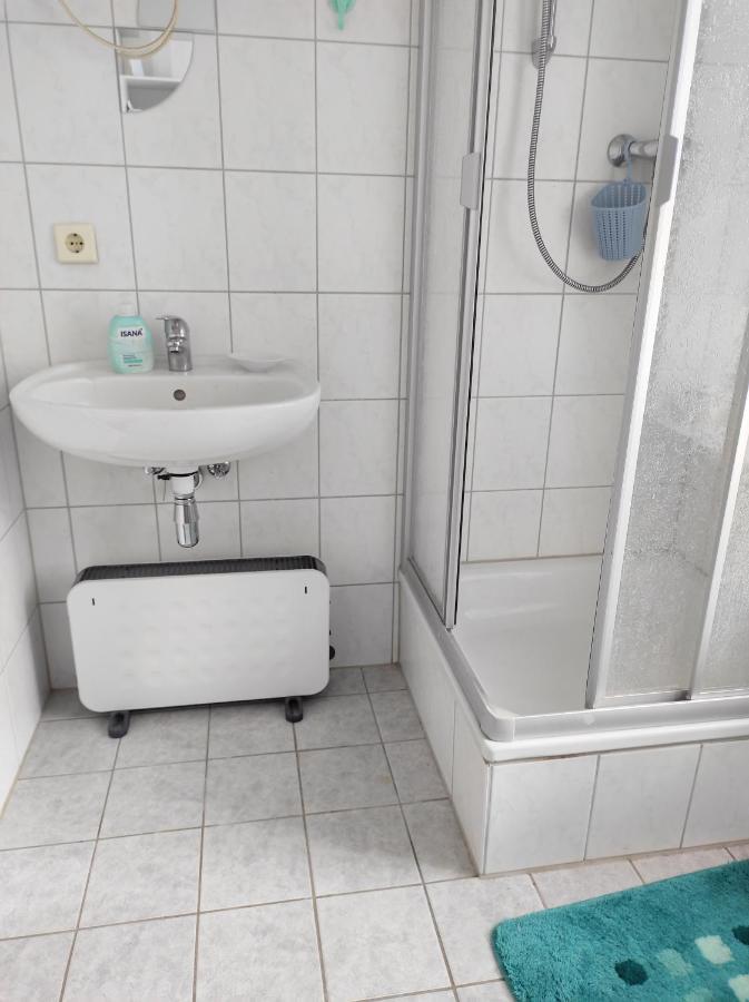 Schoene Gemuetliche Ferienwohnung Am Saaleradweg Grosseutersdorf Kültér fotó